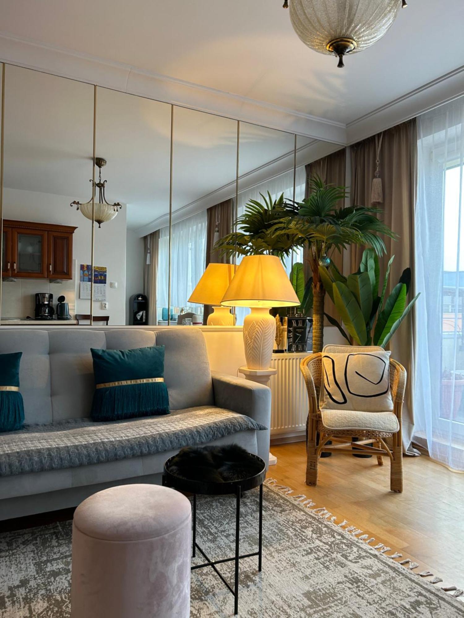 Unique Beige & Gold Apartments โควอบเซก ภายนอก รูปภาพ